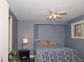 Serene home in Middle Sackville，位于Lower Sackville的酒店