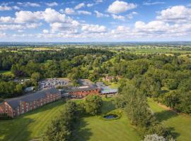 Macdonald Hill Valley Hotel, Spa & Golf Resort，位于惠特彻奇的酒店