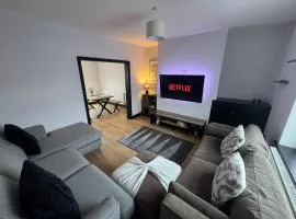 3BR Contractor & Family Home in Liverpool
