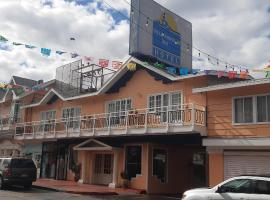 维拉丰塔纳酒店，位于恩塞纳达港的酒店