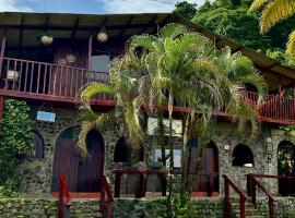 Posada Turística Rocas De Cabo Marzo，位于巴亚索拉诺的酒店