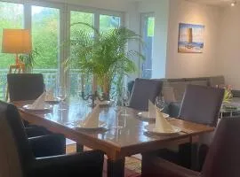 Deluxe helle Apartments mit Terrasse & WLAN zw Freiburg u Frankreich, private Zimmer für Handwerker