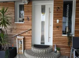 Gemütliches Zimmer in der modernen Ferienwohnung Schwalbennest im EG links