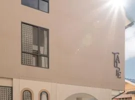 Taupe Hotel