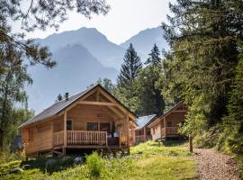 Huttopia Bozel en Vanoise，位于Bozel的酒店