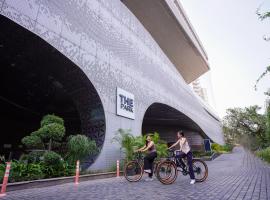 The Park Hyderabad, Banjara Hills near Hussain Sagar Lake，位于海得拉巴的酒店