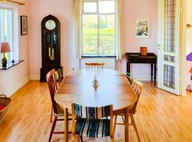 Rural Charm With Sea View In Odsherred，位于Torrig的酒店