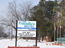 Time Travellers Motel，位于Petawawa的酒店