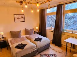 Elite-Apartment am Hauptbahnhof Celle mit Küche,Privat-Parkplatz,Waschmaschine und 5G WLAN für 6 Personen，位于策勒的酒店