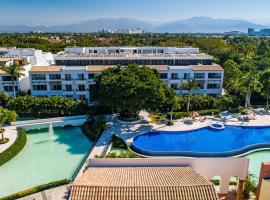 Lovely studio with private outdoor pool, on-site golf, patio, & AC，位于Las Juntas的酒店
