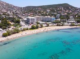 Beachfront Apprtment on Athens Riviera，位于萨罗尼扎的酒店