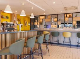 Campanile NATURE - Clermont Ferrand Le Brezet，位于克莱蒙费朗的酒店