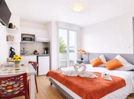 5 Mins to Train Station - Free Parking Space - DisneyLand - Dolce Vita I，位于谢勒的酒店
