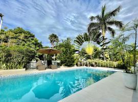 private villa with private pool，位于Aborlan的酒店