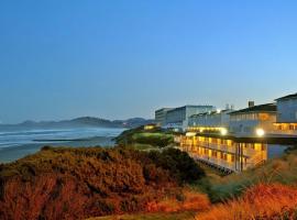 Seagrass Oceanfront Inn，位于新港的酒店