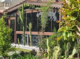 Havuzlu Bahçeli Müstakil Villa
