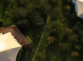 Hemma Genki Luxury Wellness Hotel Villa，位于莱瓦镇的酒店