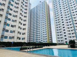 Selah MPlace Homestay，位于Sampong的酒店