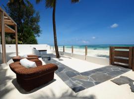 Amani Home - Moja Private Beach Suite，位于吉汶瓦的酒店