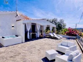 International House San Teodoro