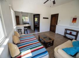 Casa Hokol Departamentos con Alberca，位于德尔奇亚港的酒店