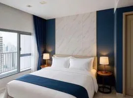 Perfect Location Direct Skywalk to BTS Thong