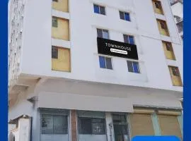 Super Townhouse Ambegaon Road Katraj Formerly White Castle