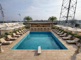 Hotel Imperium & Pool，位于Caracal的酒店