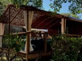 Cabane avec jacuzzi - 2 pers. - API-1-52-2215