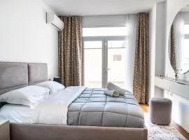 Quiet 1BR Apartment with Balcony, Fast WiFi, Self Check-in