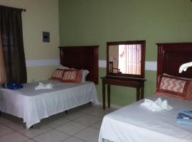 Ecoturismo Monte Horeb，位于Bonilla的酒店