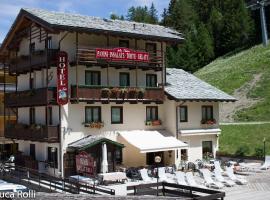 Hotel Della Nouva，位于皮拉皮拉滑雪场附近的酒店