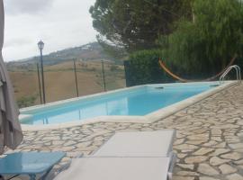Villa San Martino，位于Cellino Attanasio的酒店