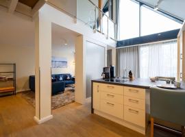 Ferienwohnung Blau mit Müritzblick，位于瓦伦的酒店