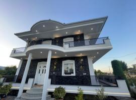 Ohrid Luxury Villa，位于波格拉德茨的酒店
