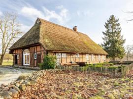 Ferienwohnung Juttashof，位于Camin的酒店