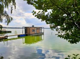 Hausboot Am See，位于Rieth的酒店