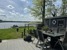 Häuser am See