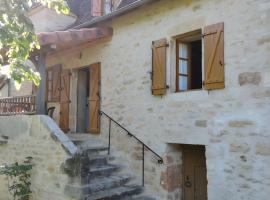 Maison Quercynoise，位于Corn的酒店