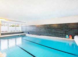 Ferienappartement Möhnesee mit Pool，位于默讷塞的酒店