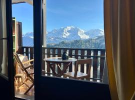 Face au Mont Blanc, plein sud，位于科尔顿的酒店