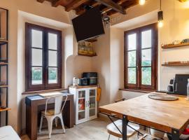 Loft vicino a Forte dei Marmi，位于塞拉韦扎的酒店
