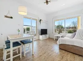 Sweet apt- Sea Views