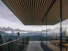 anders mountain suites 5，位于Brixen的酒店
