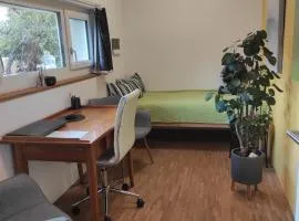 Zimmer A1, Achse Zürich-Bern, Unterkunft & BnB Wiedlisbach