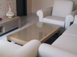 Hotel Restaurant La Roseraie，位于Andrièche的酒店