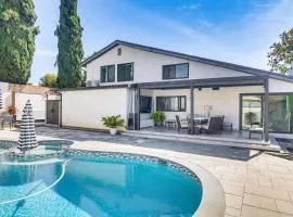 < 2 Mi to CSUN! High-End Retreat w/ Outdoor Oasis