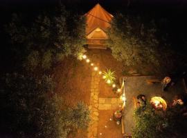 Golden Camp，位于法莱尔纳的酒店