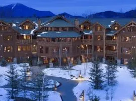 Superior Room in Whiteface Lodge - Ski Resort