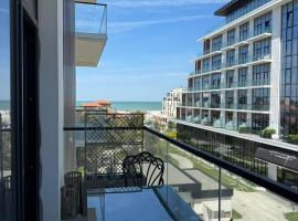 Stylish Apartment with Sea view and Balcony- Lighthouse 1，位于Nardaran的酒店